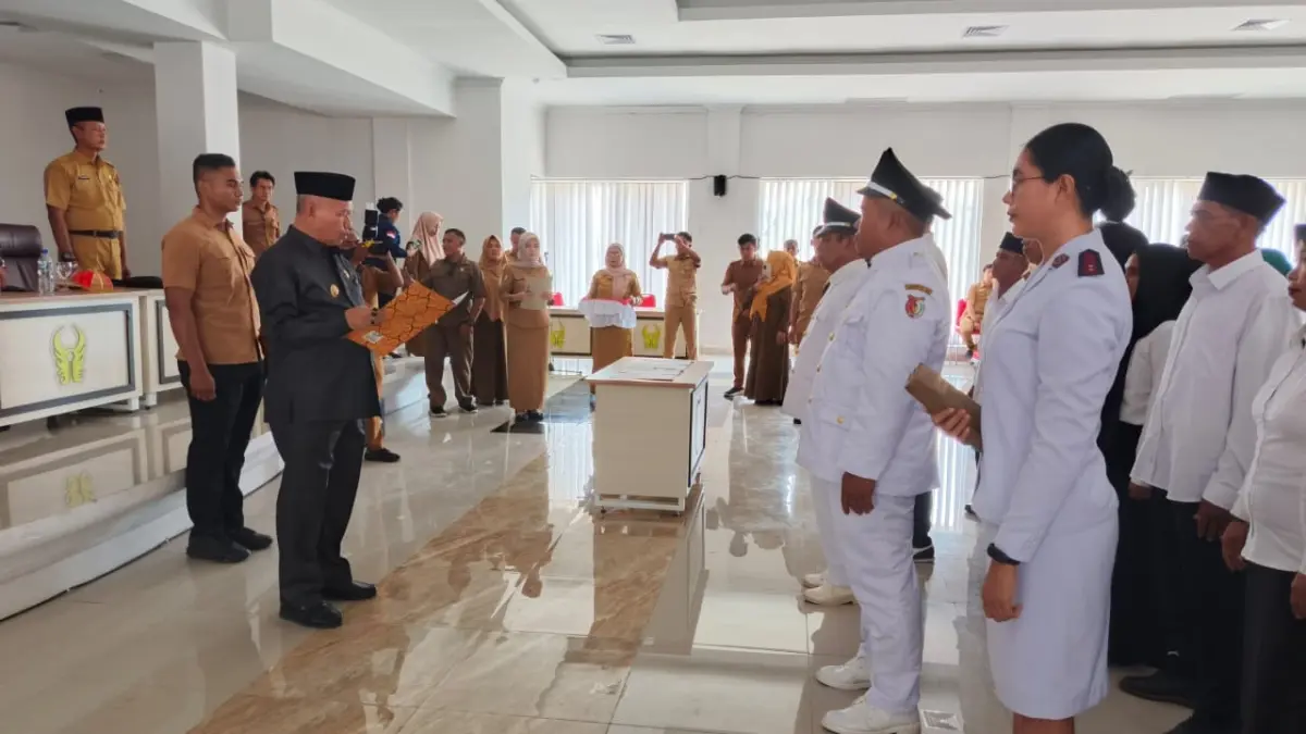 DILANTIK: Pelantikan Kades PAW dan BPD, dipimpin langsung Bupati Sigi, Moh. Rizal Intjenae.(FOTO: ANGEL SUMBARA/RADAR PALU).