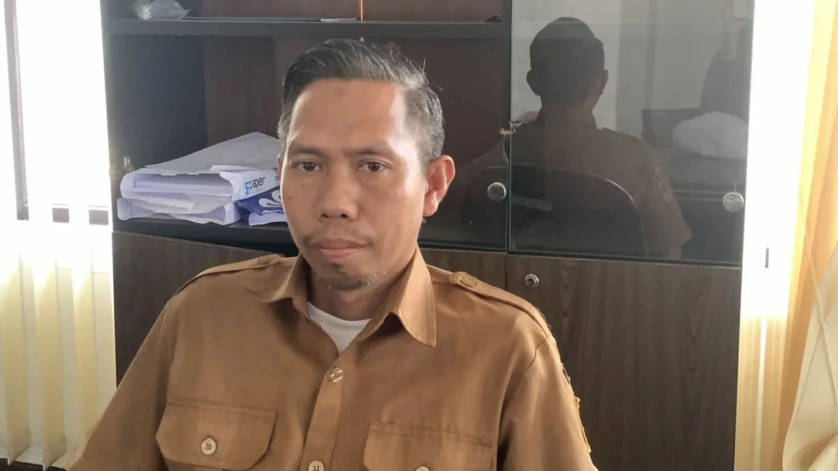 Konsultan Bidang Pengembangan Jaringan Kerja Sama PLUT Dinas Koperasi dan UKM Sulteng, Irfan.(Rina/Radar Palu)