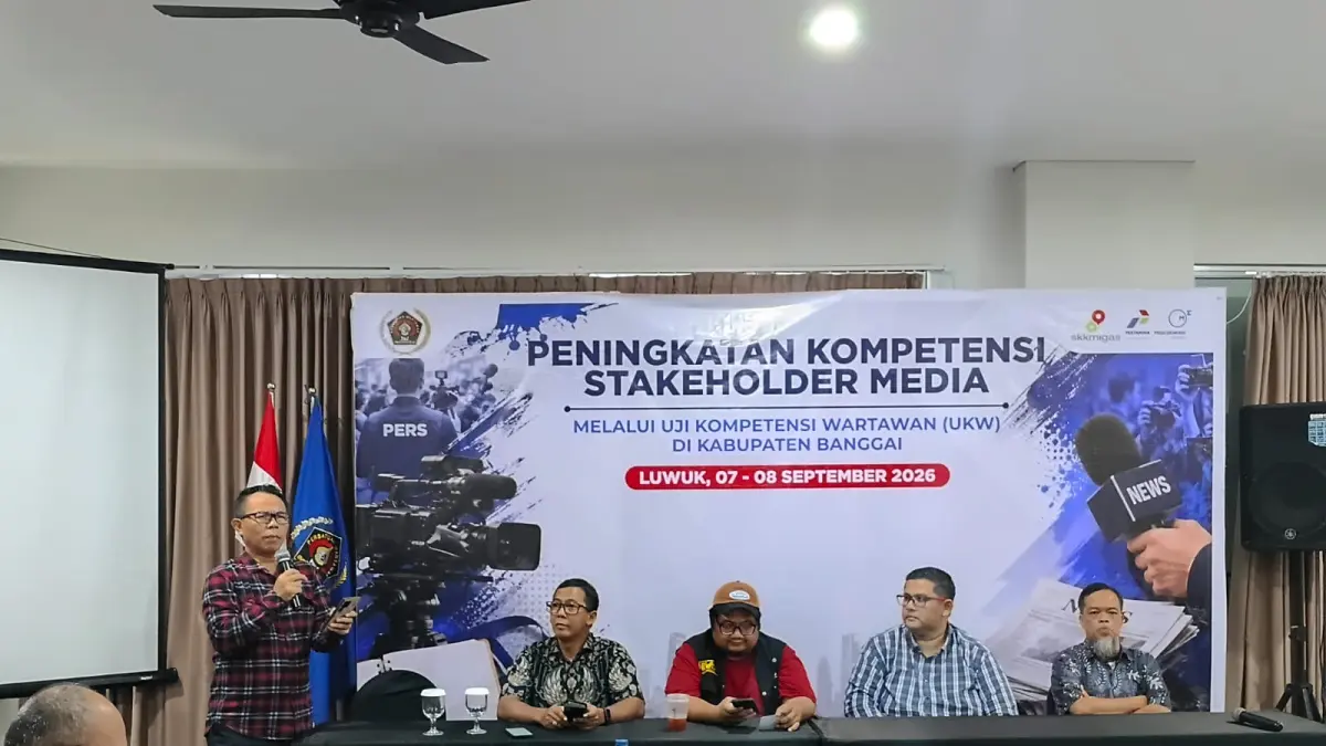 SAMBUTAN: Wasekjen PWI Pusat, Suprapto saat memberikan sambutan dalam penutupan UKW, Rabu (9/9/2026).(FOTO: ISTIMEWA/RADAR PALU).

