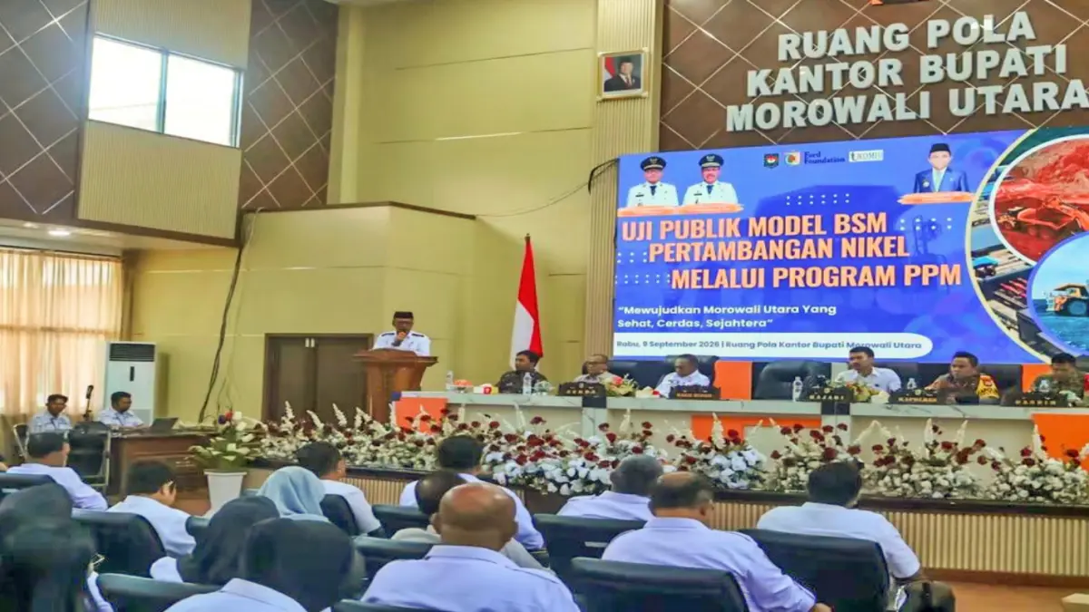 FORUM: Wakil Bupati Morut H. Djira Kendjo saat membuka Uji Publik Model BSM Pertambangan Nikel melalui Program PPM di ruang Pola Kantor Bupati, Rabu (9/9/2026). (FOTO: ISTIMEWA/RADAR PALU)