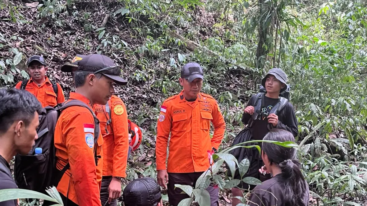 DITEMUKAN: Tim SAR gabungan berhasil menemukan tujuh pendaki yang hilang di Gunung Nokilalaki, Kecamatan Lindu, Kabupaten Sigi.(FOTO: ISTIMEWA/RADAR PALU).