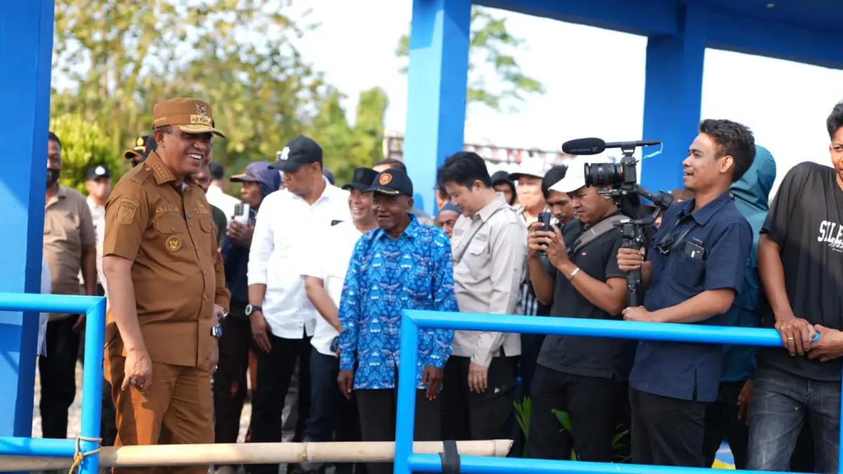 Gubernur Sulteng Anwar Hafid meninjau Bendungan Irigasi Karuapa di Morowali, Senin (14/9/2026). FOTO: PEMPROV SULTENG