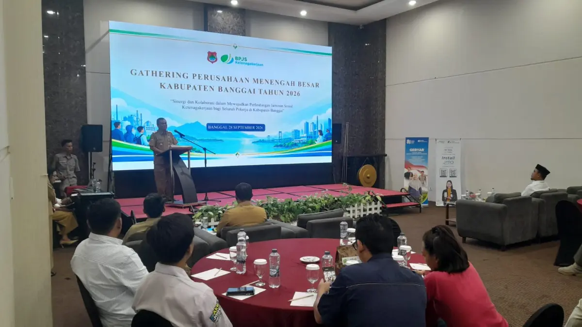MEMBUKA: Sekkab Banggai, Moh. Ramli Tongko, membuka kegiatan gathering.(FOTO: NENDRA PRASETYA/RADAR PALU)