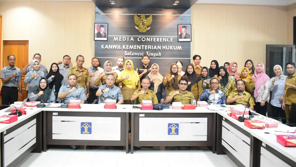 harmonisasi dua Rancangan Peraturan Kepala Daerah Kabupaten Parigi Moutong mengenai Rencana Induk Pengelolaan Sampah Tahun 2026–2046 dan Perubahan Atas Peraturan Bupati Nomor 40 Tahun 2024 tentang Pengadaan Barang/Jasa pada BLUD RSUD Anuntalako dan RSUD Raja Tombolotutu Tinombo, Selasa (6/10/2026).