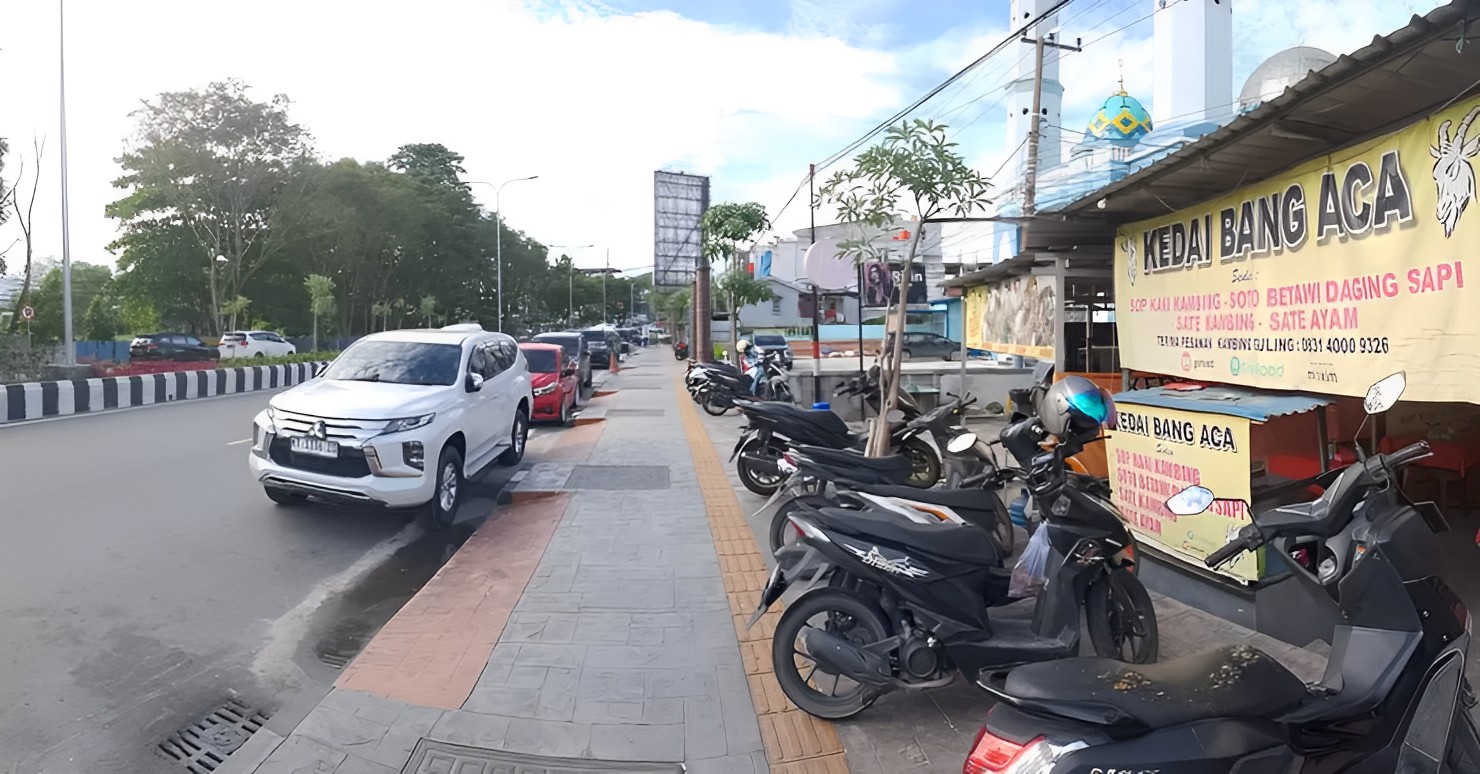 Pelaku usaha di jalan MT Haryono merasa lega dengan lancarnya akses jalan setelah proses perbaikan infrastruktur.