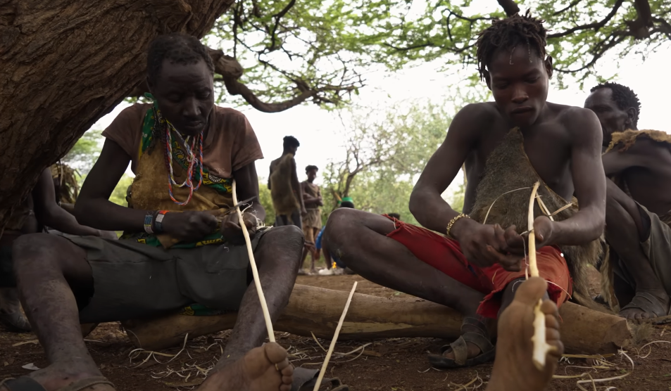 Berburu Untuk Bertahan Hidup, Suku Hadza Masih Sama Selama 50.000 Tahun