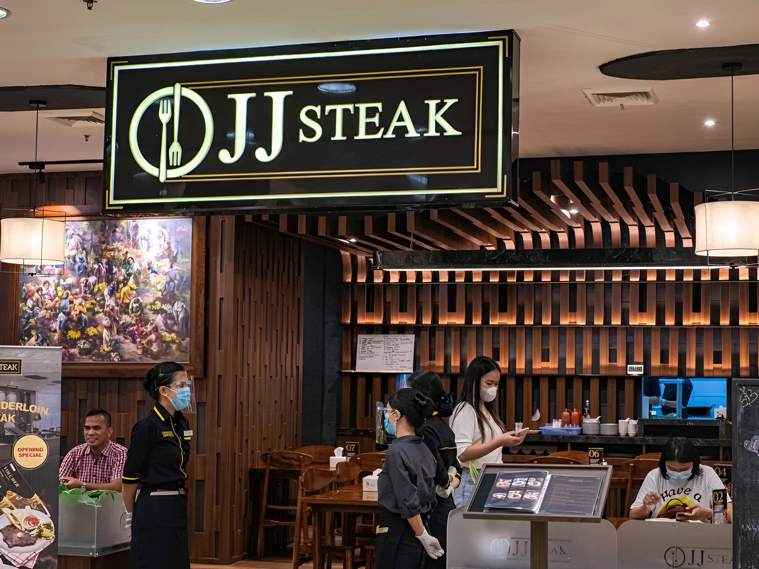 JJ Steak Balikpapan siap memanjakan lidahmu dengan cita rasa yang tak terlupakan.