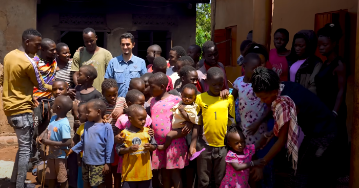 Sebagian Dari anak-anak Mama Uganda, sebagian lainnya ada yang telah tinggal di kota bekerja.