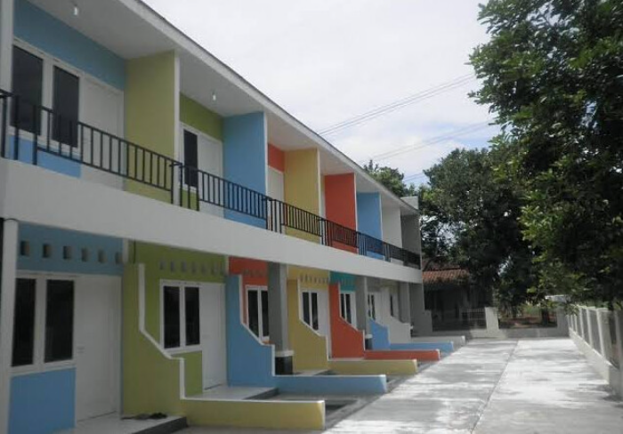 Rumah kontrakan sederhana di Sepaku kini jadi incaran para pekerja proyek IKN. Harga sewanya pun meroket hingga ratusan juta per tahun!