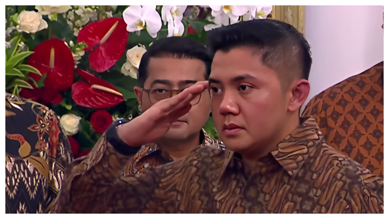 Mayor Teddy pada saat pelantikan Kabinet Merah Putih