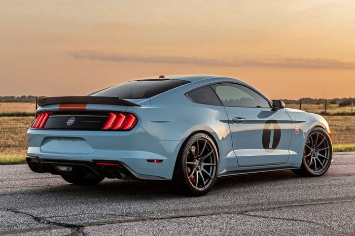 Ford Mustang, Dodge Challenger, dan Chevrolet Corvette jadi bintang mobil sport terlaris 2024! Cek daftar lengkapnya.