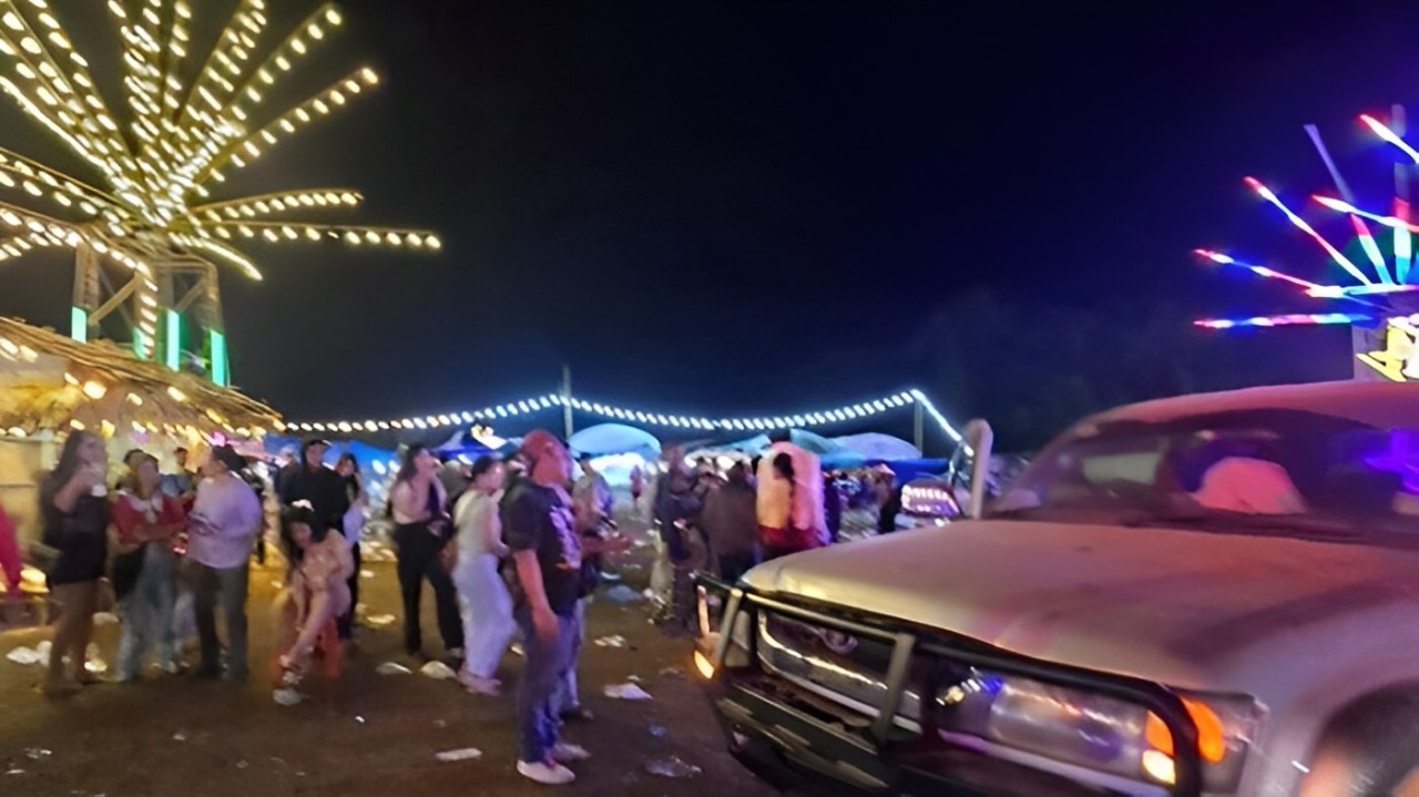 Ledakan bom rakitan mengguncang festival di Thailand, menewaskan 4 orang dan melukai 48 lainnya. Simak kisahnya di BalikpapanTv.id!
