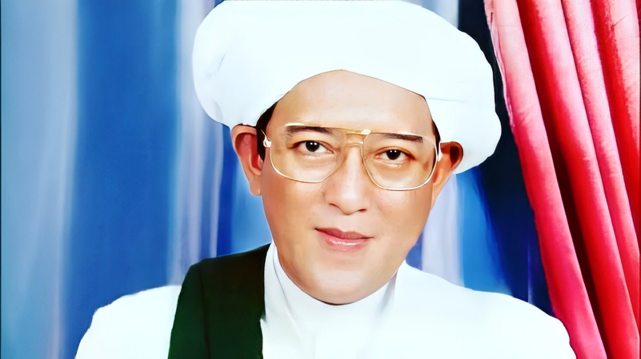 Haul Guru Sekumpul adalah peringatan tahunan atas wafatnya KH Muhammad Zaini Abdul Ghani