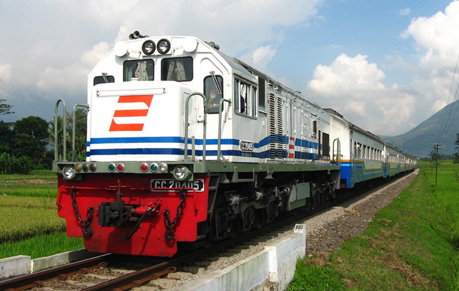 Kereta api di Kalimantan belum ada. Temukan alasan kenapa transportasi kereta api masih belum tersedia di artikel ini!