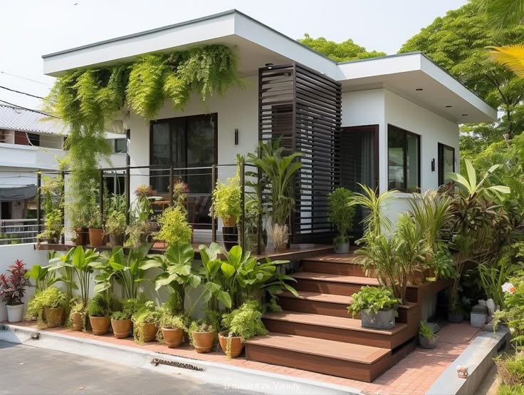 Suasana rumah minimalis 1 kamar di tengah kota, simple tapi elegan, jadi keyword hidup hemat & anti stres. Penasaran? Cek Cess!