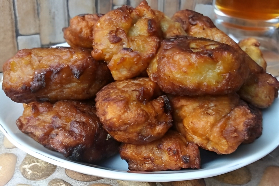 Kue pisang peler kambing khas Palembang, camilan unik dengan rasa manis gurih yang bikin penasaran!