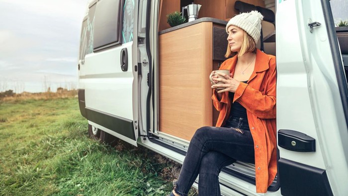 Potret VW Combi, Gran Max, dan Nissan Evalia yang kini jadi camper van favorit anak muda. Jangan sampai ketinggalan tren camper van kekinian Cess!