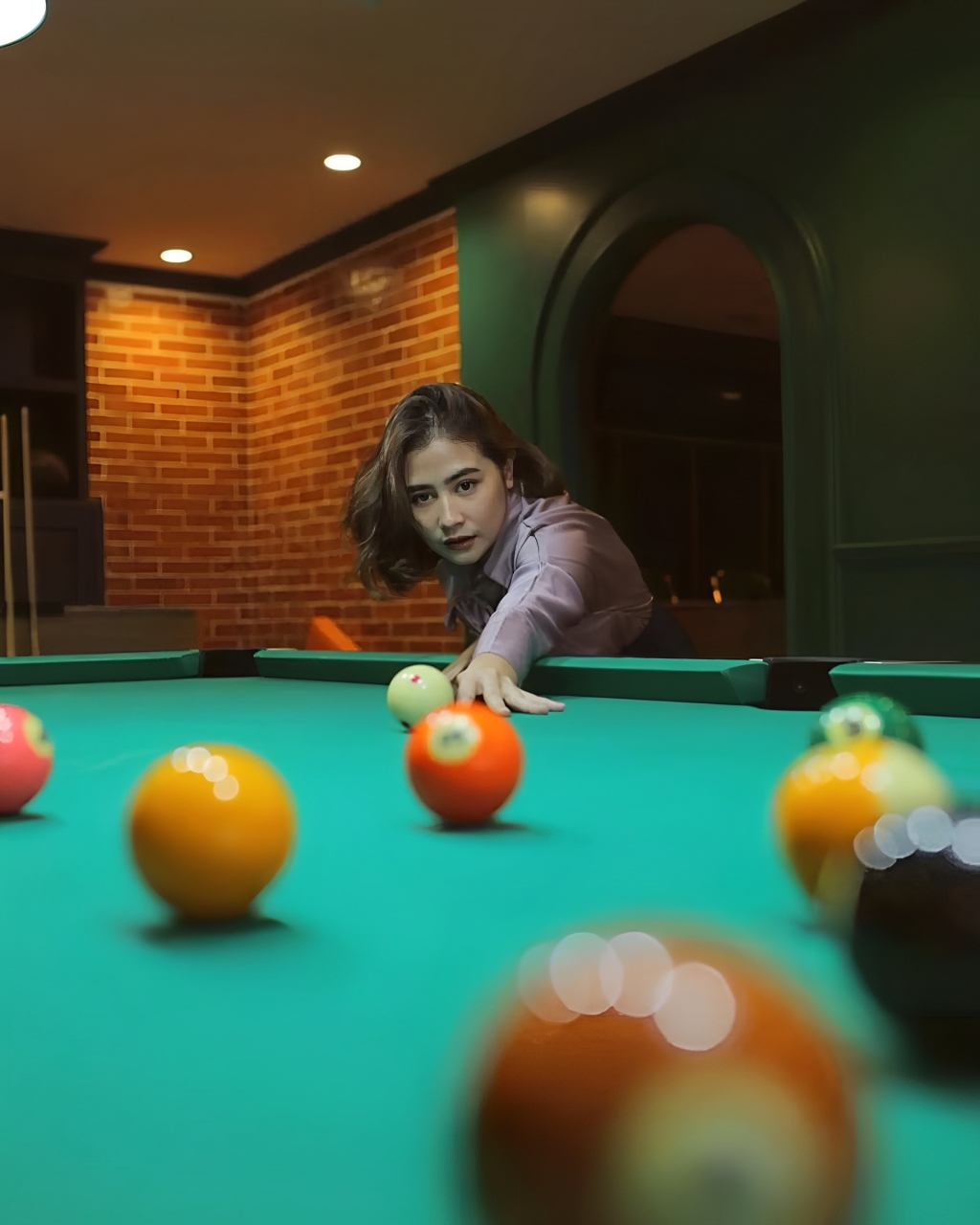 Susunan bola billiard 9 ball berbentuk wajik, bikin penasaran buat dicoba! Yuk simak tips dan triknya!