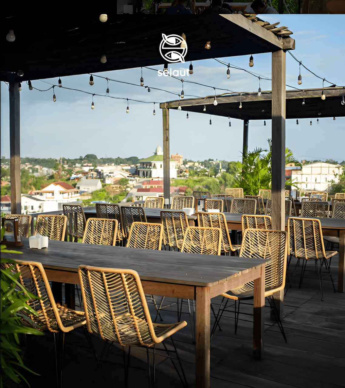 View bukit di selaut seafood resto.