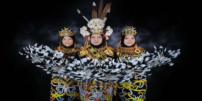 Deretan upacara adat Kalimantan Timur yang sarat spiritual dan kebersamaan &ndash; Tradisi unik yang wajib kamu tahu!