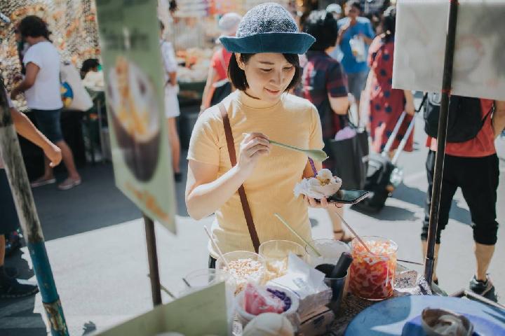 Deretan makanan ekstrem dunia mulai dari Kiviak Greenland hingga Casu Marzu Italia, siap uji nyali dan bikin penasaran