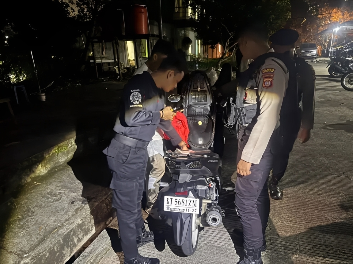 Razia UKL Polresta Balikpapan amankan motor knalpot brong, bukti nyata polisi hadir menjaga keamanan kota.