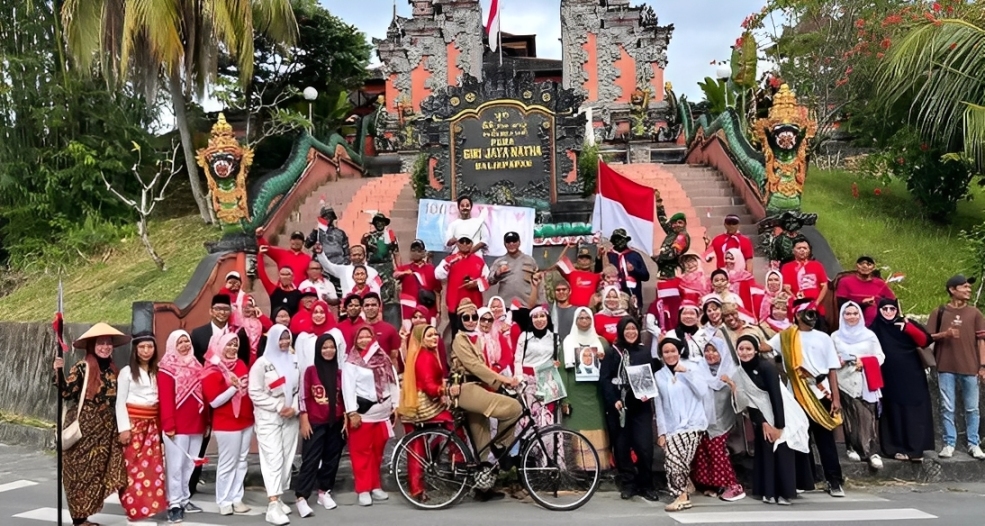 Cosplay pahlawan nasional di HUT RI ke 80 di Balikpapan Tengah, penuh semangat patriotisme yang bikin nostalgia perjuangan!