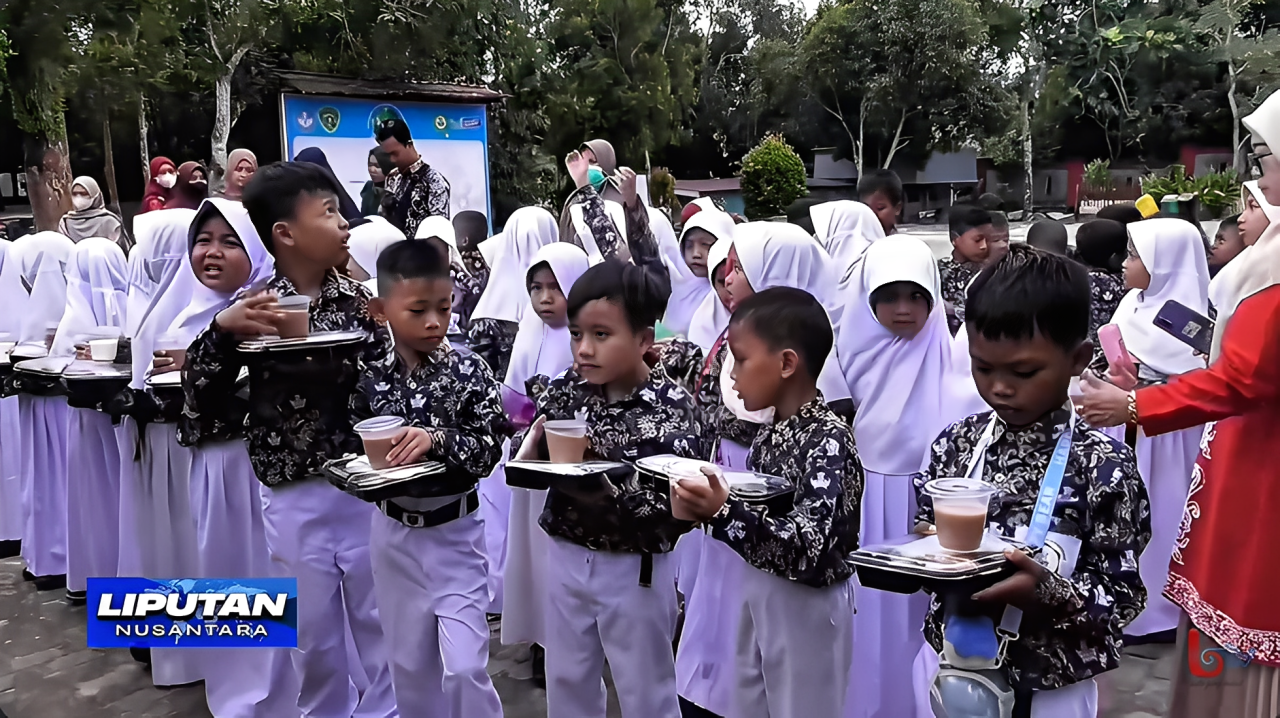 Program Makan Bergizi Gratis (MBG) di sekolah PPU.