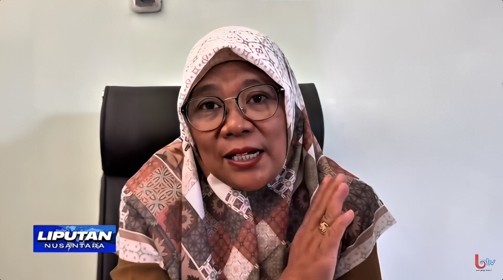 Kepala Sekolah Rakyat Terintegrasi 58 Samarinda, Rabiatul Adawiyah, saat diwawancarai terkait fasilitas belajar yang masih minim, Selasa (30 September 2025).
