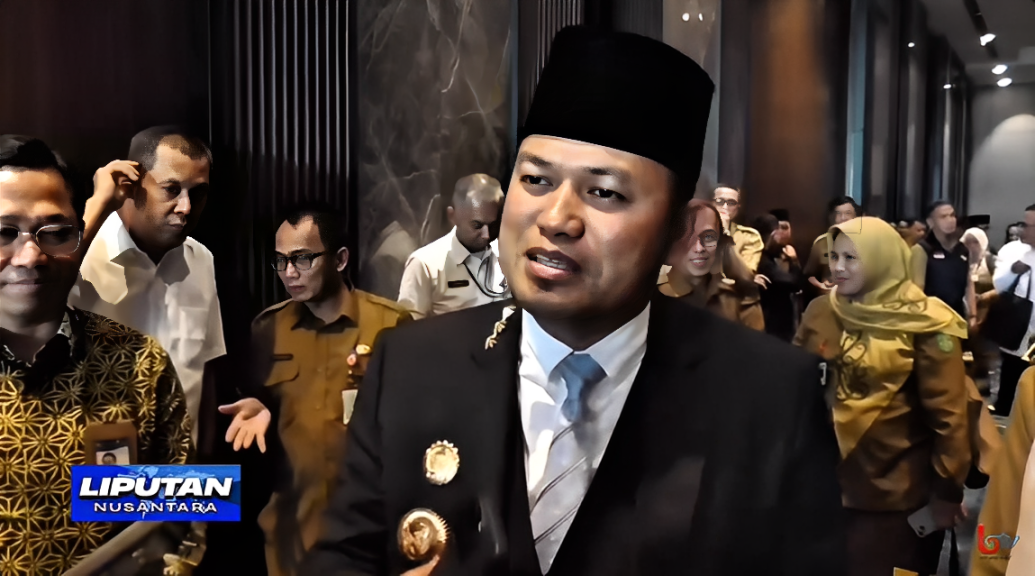 Gubernur Kaltim Rudy Masud saat menjelaskan strategi ekonomi hijau dan biru untuk menghadapi DBH 75 persen di Hotel Mercure Samarinda, Senin (29 September 2025).