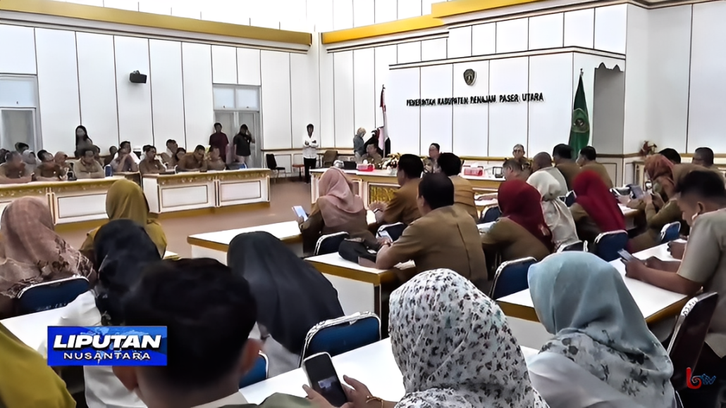 Suasana rapat Pemkab PPU membahas strategi atasi belanja pegawai yang melebihi 30 persen APBD.