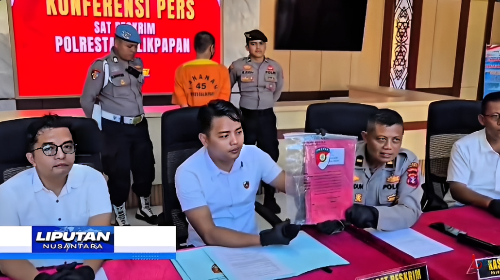 Konfrensi Pers Polresta Balikpapan kasus penipuan proyek fiktif.