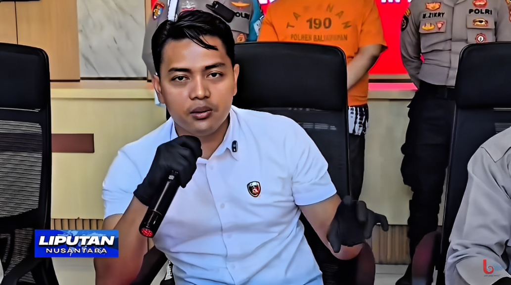 AKP Zeska Julian Taruna Wijaya menjelaskan modus penipuan rekrutmen PPPK dalam konferensi pers Polresta Balikpapan.