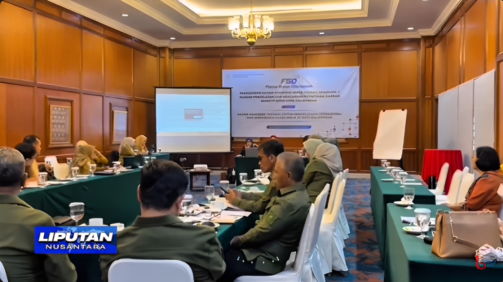 Suasana Rapat Focus Group Discussion (FGD) Kajian Akademik yang digelar di Hotel Gran Senyiur, Selasa (7 Oktober 2025).