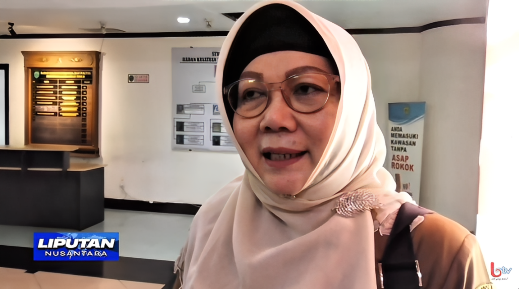 Kepala DP3A Kaltim, Noryani Sorayalita, menjelaskan tujuan program Ojol Berlian di Aula Kesbangpol Kaltim, Selasa (7 Oktober 2025).