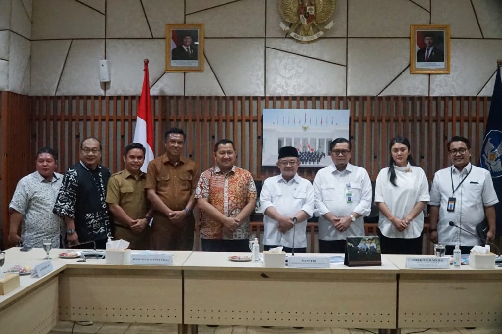Audiensi ini turut dihadiri Kepala Dinas Pendidikan, Pemuda, dan Olahraga PPU Andi Sengkeru beserta jajaran Disdikpora, sebagai bentuk keseriusan daerah memperjuangkan pendidikan yang merata.