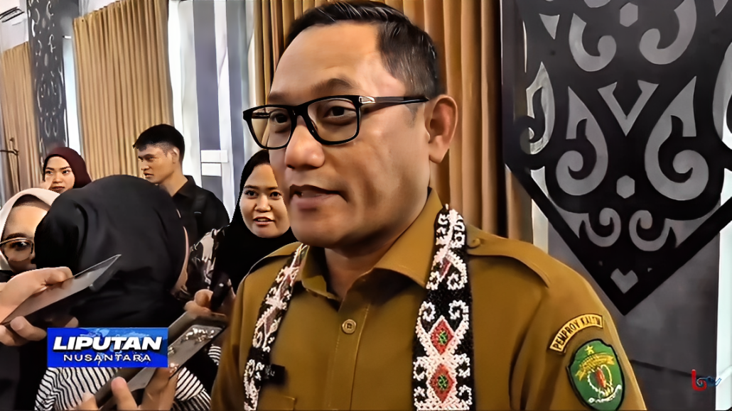 Wakil Gubernur Kaltim Seno Aji menyampaikan tujuan pemeriksaan kondisi bangunan pondok pesantren di Kantor Gubernur Kaltim, Selasa (7 Oktober 2025).