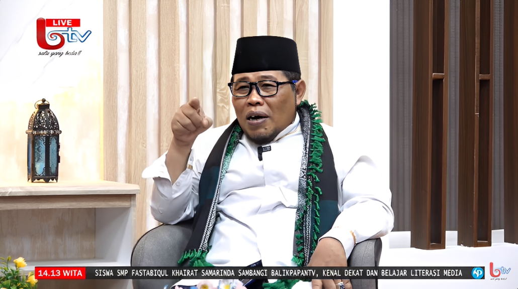 Ustaz Abdul Rosyid Bustomi menegaskan dzikir bukan sekadar ucapan, tetapi soal kesadaran hidup di Studio Balikpapan TV, Jumat (10 Oktober 2025).