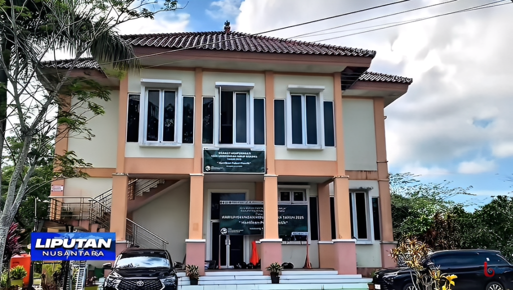 Kantor Dinas Lingkungan Hidup Penajam Paser Utara (PPU), Minggu (12 Oktober 2025).