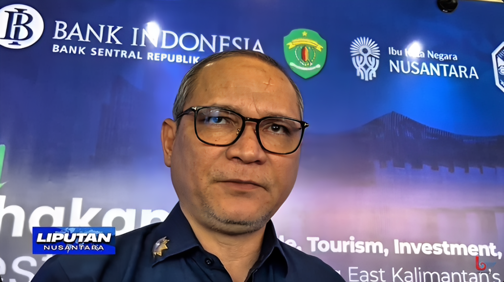 Hasbullah Helmi menyampaikan komitmen pemerintah dalam membuka peluang investasi di sektor lingkungan dan energi bersih di Hotel Novotel Balikpapan, Kamis (9 Oktober 2025).