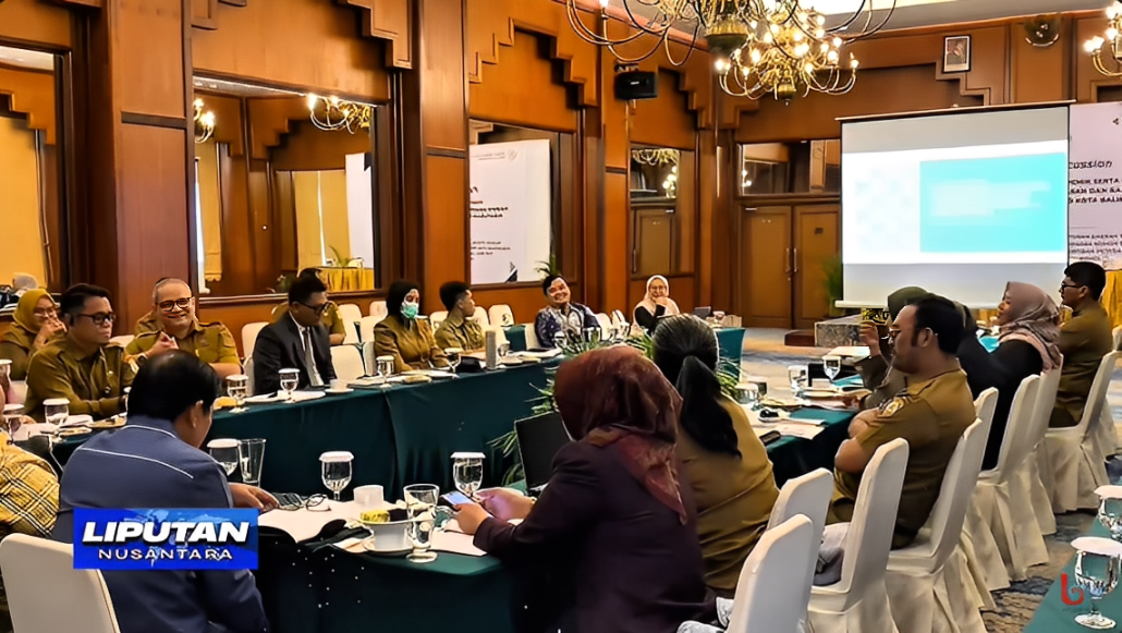 Suasana Rapat Focus Group Discussion (FGD) DPRD Balikpapan dalam pembahasan Raperda pengendalian peredaran minuman beralkohol, Selasa (7 Oktober 2025).