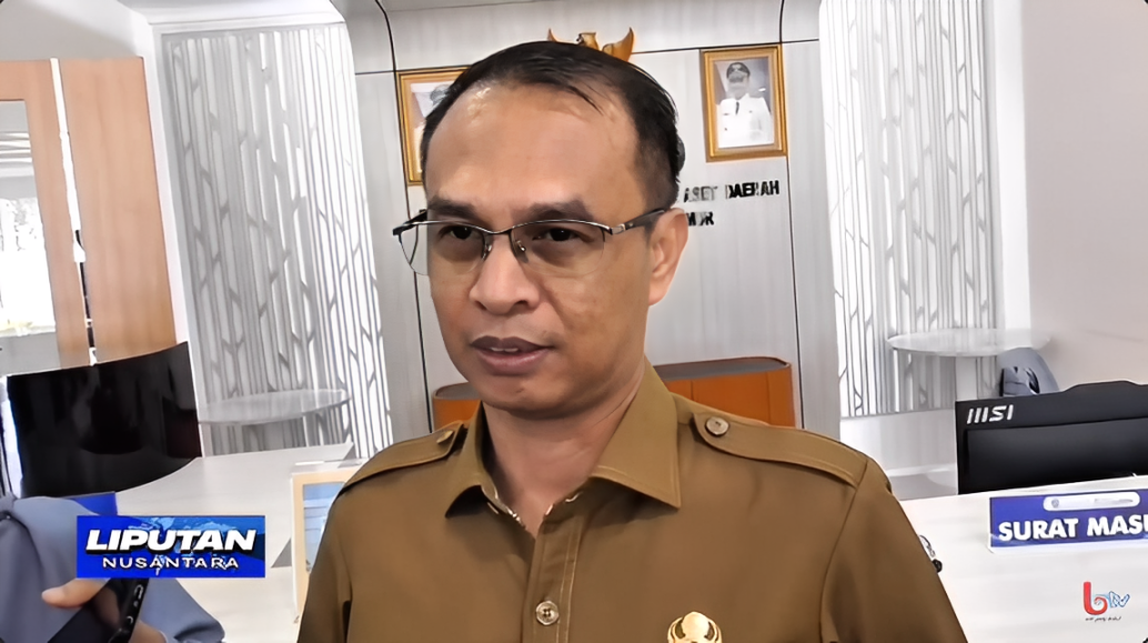 Kepala BPKAD Kaltim Ahmad Muzakkir menjelaskan pentingnya pendataan kendaraan dinas ASN yang akan memasuki masa pensiun, Senin (13 Oktober 2025).