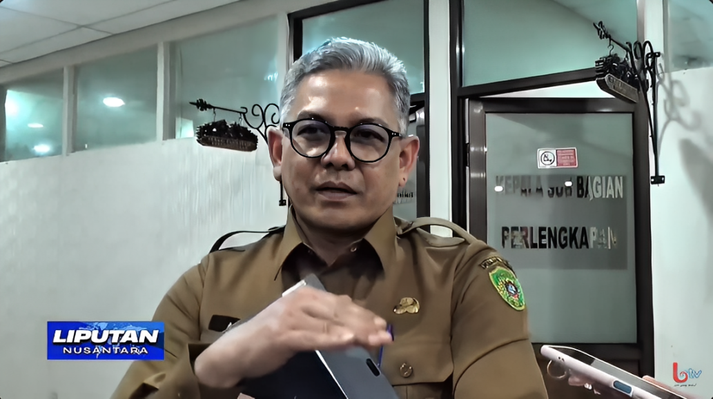 Plt. Kepala BKPSDM PPU, Ainie, menjelaskan instruksi terkait kewajiban ASN membayar PBB, Selasa (14 Oktober 2025).