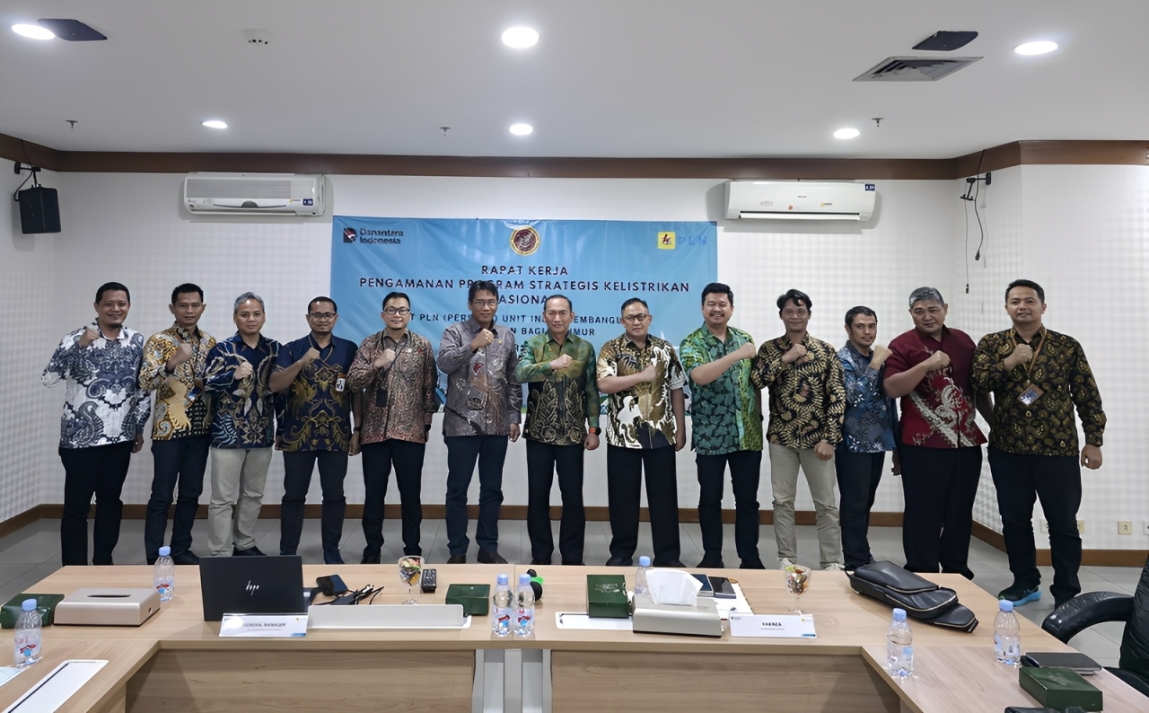 PLN UIP KLT dan BINDA Kalsel bersinergi jaga proyek listrik nasional di Kalimantan, Jumat (17 Oktober 2025).
