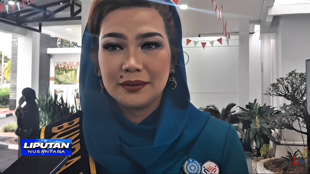 Ketua TP PKK Kaltim Hj. Sarifah Suraidah Harum menjelaskan peran Bunda Literasi di Kantor Gubernur Kaltim, Minggu (19 Oktober 2025).