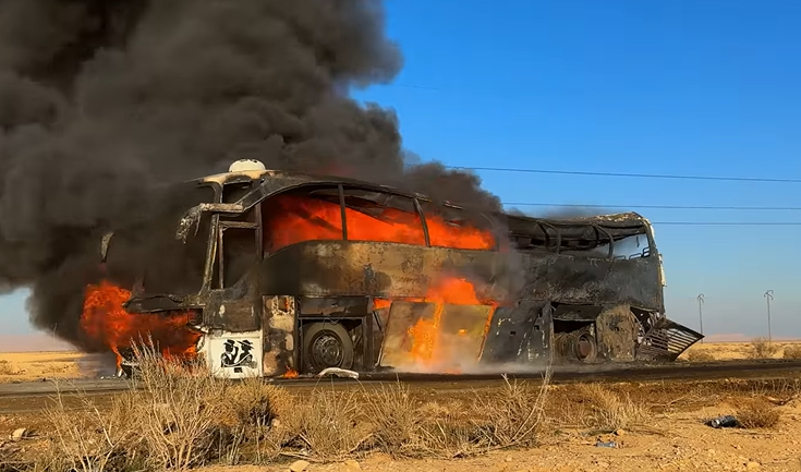 bus terbakar