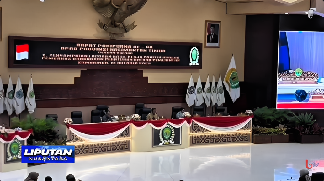 Rapat Paripurna DPRD Kaltim berlangsung di Gedung Utama B, Jalan Teuku Umar, Samarinda, Selasa (21 Oktober 2025).
