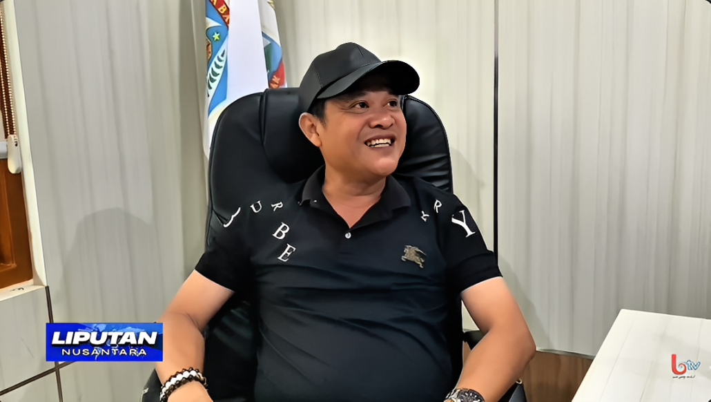 Taufik Qul Rahman menjelaskan konsep yang akan dibangun di kawasan wisata kuliner, Senin (20 Oktober 2025).