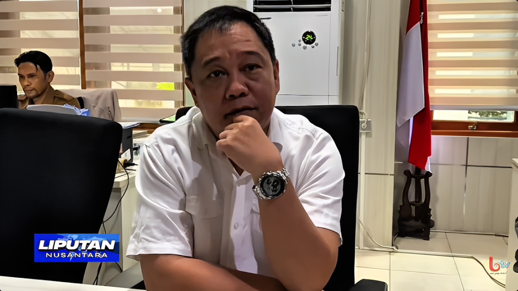 Anggota Komisi II DPRD Balikpapan, Swardi Tandiring, menjelaskan potensi wisata kuliner di Balikpapan saat ditemui di ruang kerjanya, Senin (20 Oktober 2025).