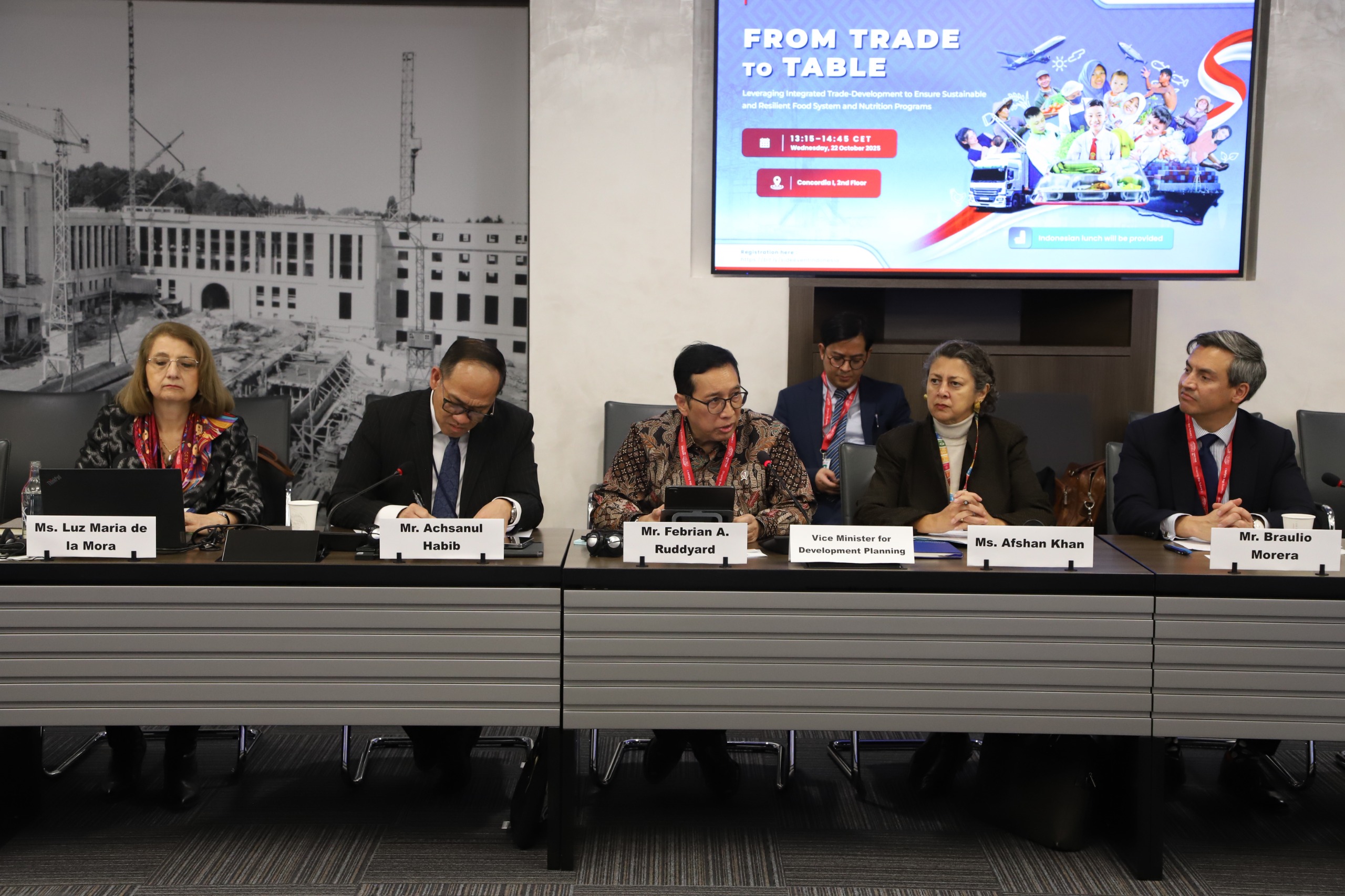 Wakil Menteri Bappenas menjelaskan MBG di forum UNCTAD Jenewa &ndash; simbol kolaborasi global dalam ketahanan pangan.